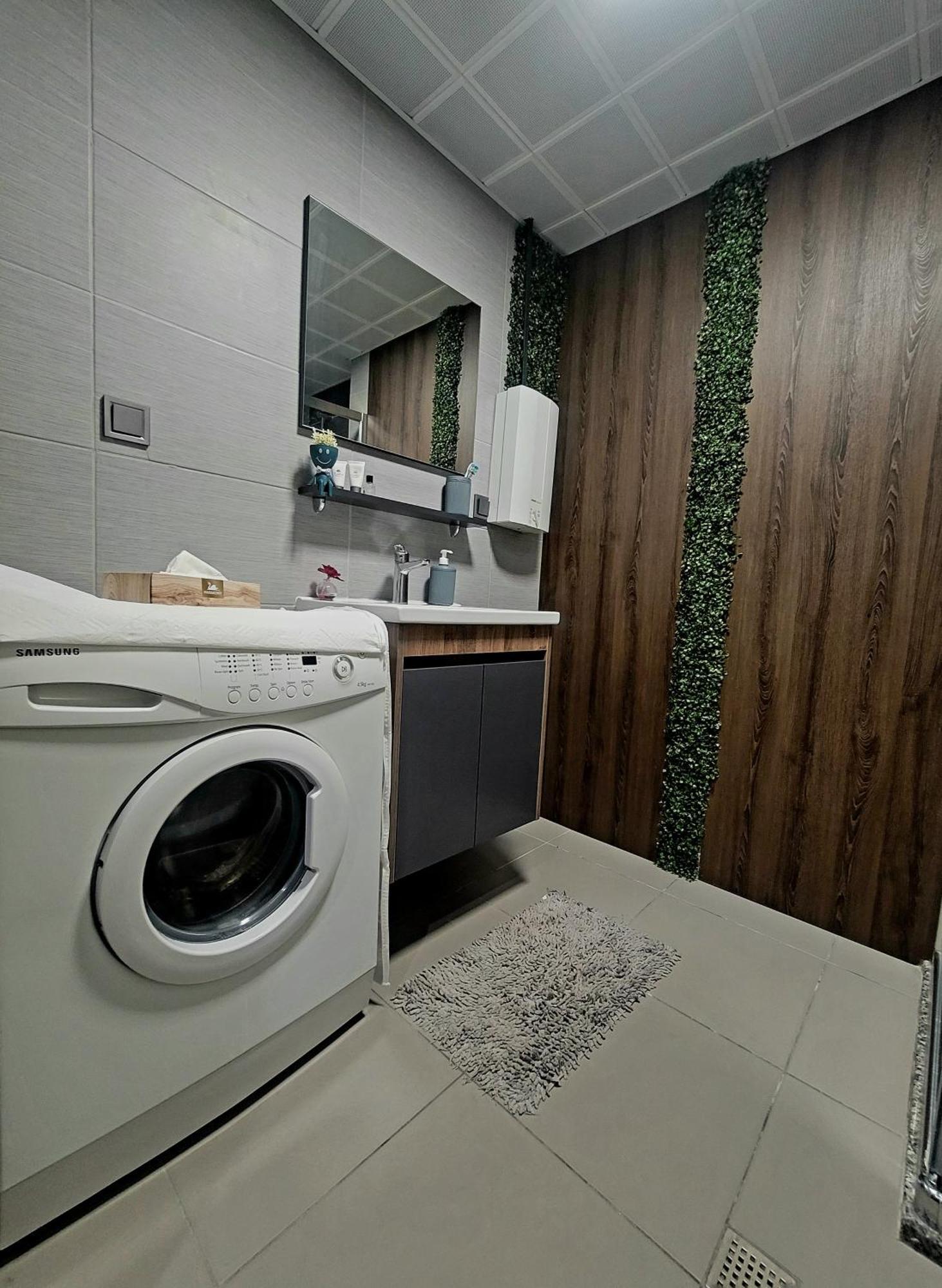 Alfred Sky Smart Apartment 29Th Spa Included سكوبجي المظهر الخارجي الصورة