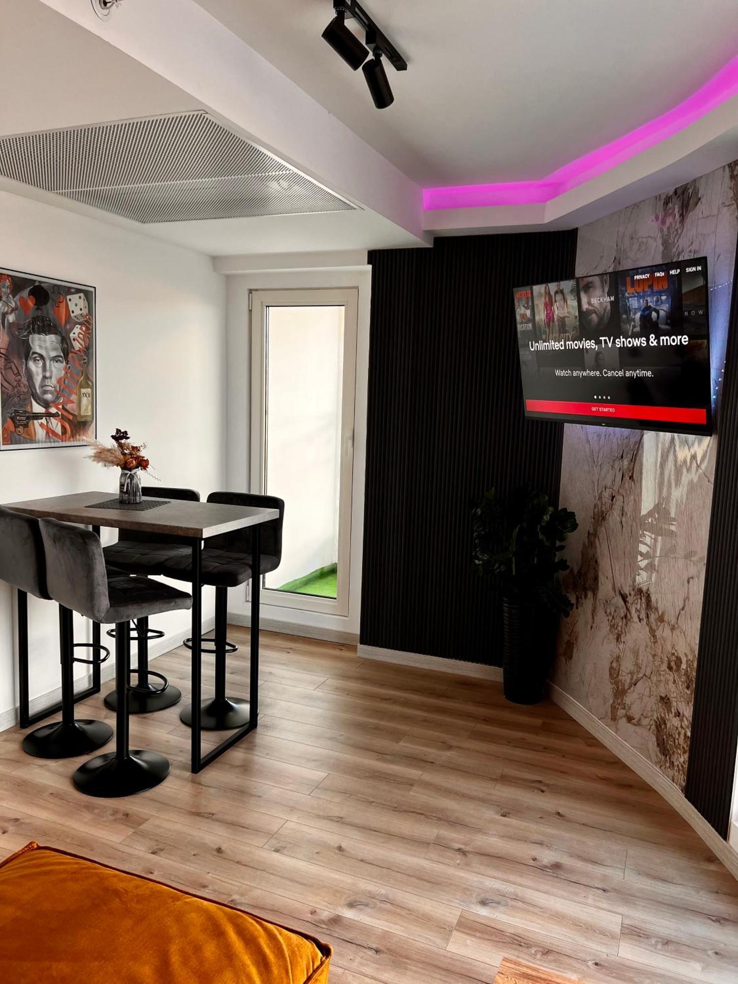 Alfred Sky Smart Apartment 29Th Spa Included سكوبجي المظهر الخارجي الصورة